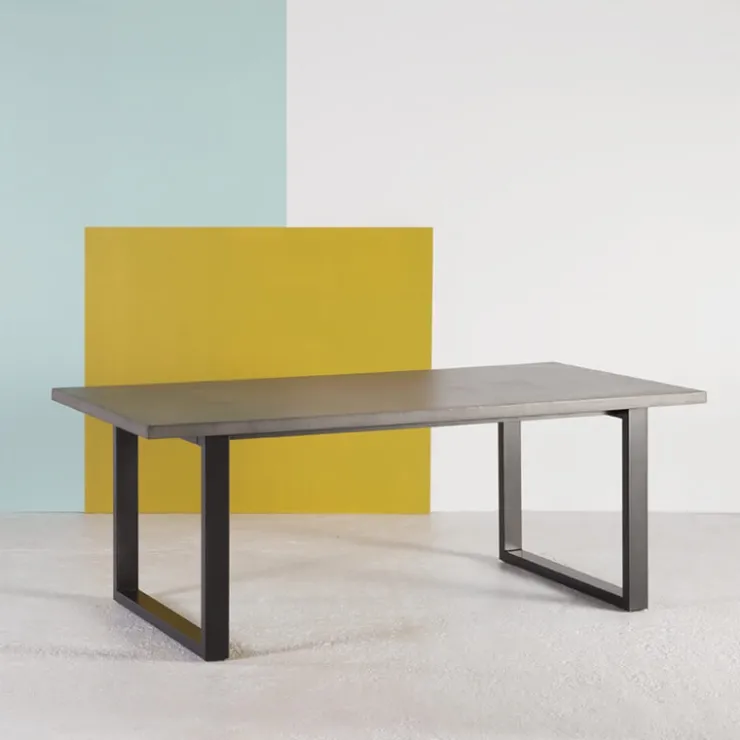 Neoh Table De Salle à Manger*Eternelle Table industrielle française en béton ciré pieds traîneau