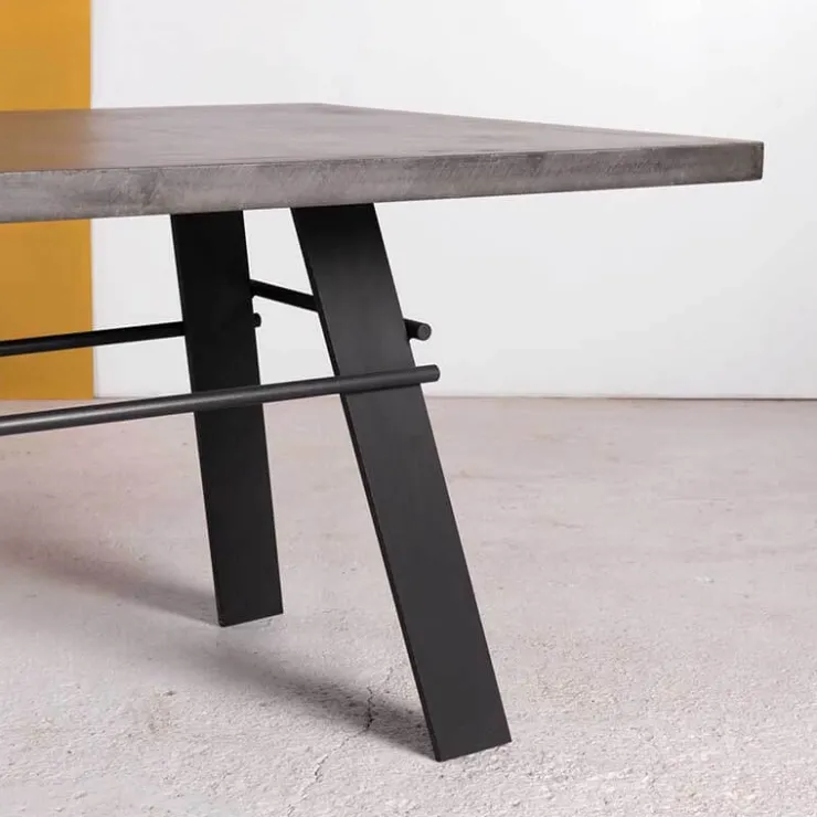 Neoh Table De Salle à Manger*Opale Table design en béton ciré pieds métal made in France